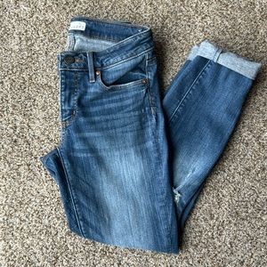 LOFT CURVY JEANS~ Sz. 0/25